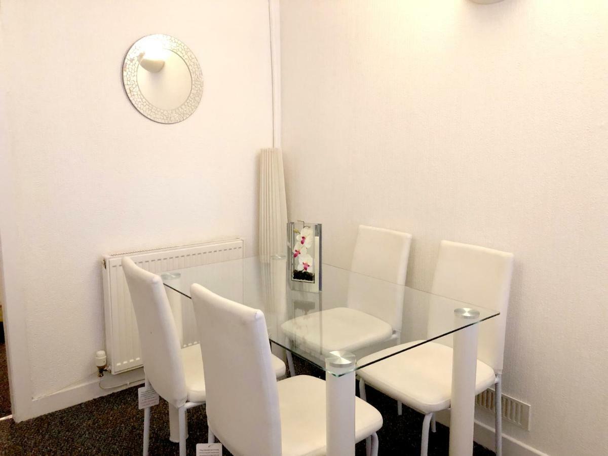غوروك Albert Road Apartment المظهر الخارجي الصورة